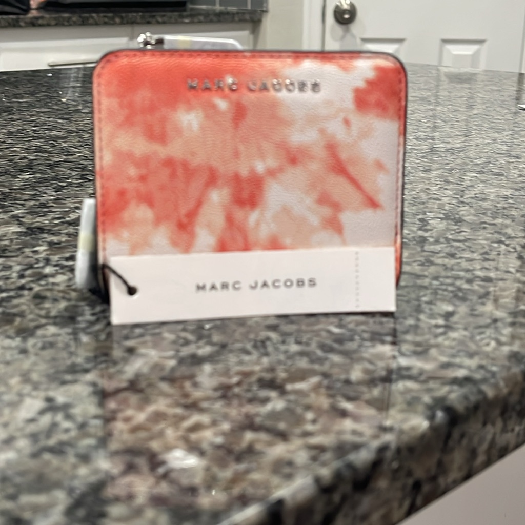 Nwt  Brand New Marc Jacobs Wallet